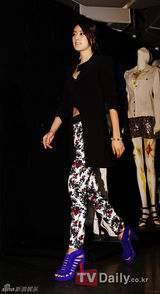 组图：WonderGirlsBoA等潮范儿参加新品展示会