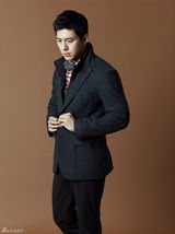 高清组图：韩星高修冬装写真俊朗挺拔帅气