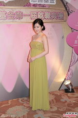 组图：吴卓羲否认恋傅嘉莉 苟芸慧被赞幸运