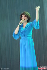 组图：蔡琴上海献唱 经典金曲嗨翻全场