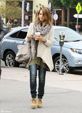 组图：明星爱街拍第三期 二十款毛衣时尚混搭