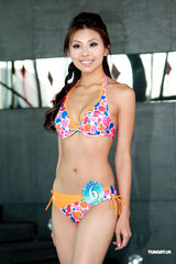 组图：亚姐佳丽泳装亮相 决赛不担心无收视