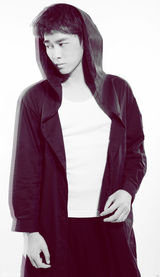 组图：李易峰新写真忧郁内敛显成熟