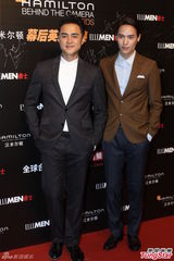 组图：众星亮相幕后英雄盛典 邓超执导新片开拍