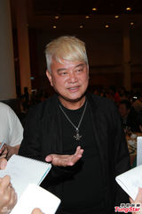 组图：TVB高层设宴 杨怡徐子珊靓丽出席