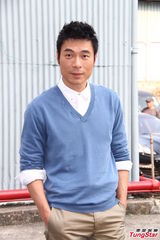 组图：苏永康澄清与廖碧儿绯闻 称将与女友结婚