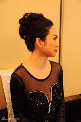 组图：芙蓉姐姐透视装主持 超短裙春光乍泄