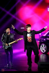 组图：范玮琪五月天鸟巢献唱精彩不断