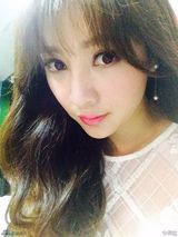 组图：多变女郎！柳岩自拍秀美艳性感各种范儿