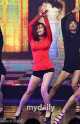 组图：《MCD》众星献唱 EXO11人献双曲舞台