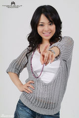 组图：日本性感女星苍井空比基尼出镜秀美背