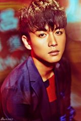 组图：陈晓【演员】惊喜玩转波普风 光影流动如梦似幻