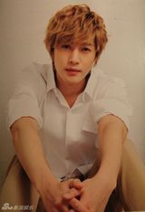 组图：韩星金贤重登日本杂志展柔情王子魅力