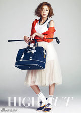 组图：韩星李多喜拍时尚写真运动风秀长腿