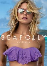 组图：平胸也诱人！超模玛莎-亨特比基尼写真