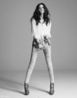 高清组图：韩星车艺莲火辣写真秀性感修长美腿