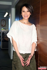 组图：杨乃文再入围金曲奖 预言张震岳夺歌王