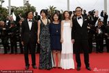 组图：《道熙啊》主创走红毯 裴斗娜深V冷艳