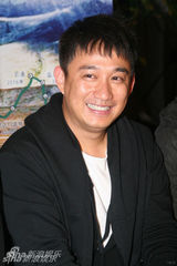 组图：黄磊变形记 从文艺男青年到温暖胖老爸