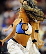 幻灯图集：NBA啦啦队美女美图100张 展运动之美