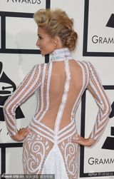 组图：帕里斯-希尔顿侧开透视白裙背腿及臀全裸