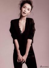 组图：谋女郎李曼写真秀美腿上围傲人