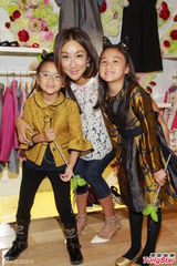 组图：黄泳霖有意追生 雷林静怡两女爱公主装