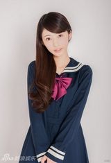 组图：双马尾萌妹杉野静香走红网络 身高154cm娇小可爱