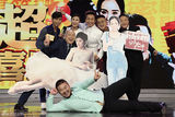 组图：《分手大师》孕妈杨幂与孙俪同挺邓超