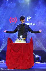 组图：汪苏泷拒做胖版林俊杰 新碟进军金曲奖