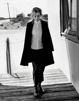 组图：影后贝辛格风格大片 年过60体态仍完美