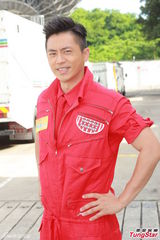 组图：森美被称大叔感伤心 搭档四女缤纷靓丽