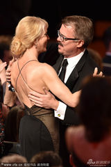 组图：莫拉《绝命毒师》获剧情类最佳剧本奖