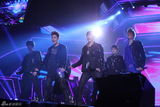 组图：江苏卫视跨年群星献艺 张学友压轴