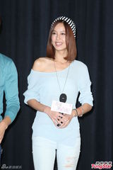 组图：陈庭妮赞胡宇威演技 娇羞称其时刻都在