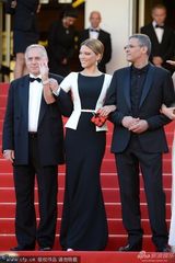 组图：《阿黛尔的生活》主创蕾雅-赛杜白裙亮相