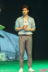 组图：陈柏霖传递正能量 与考生分享放松计划