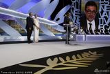 组图：《冬眠》获金棕榈导演锡兰登台 昆汀颁奖