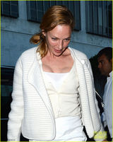 组图：乌玛瑟曼密会老情人昆汀 角落甜蜜热吻