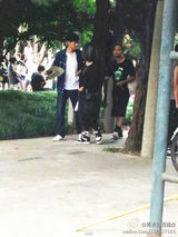 组图：《何以笙箫默》钟汉良唐嫣补拍大学戏份