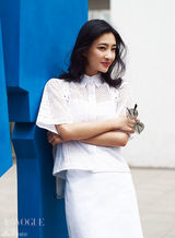 组图：王丽坤时尚街拍 布拉格静待“邂逅”