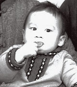 组图：陈豪半岁爱子首曝光胖嘟嘟 老爸三度摸头