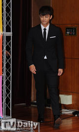 组图：韩星徐仁国VIXX任韩博览会宣传大使