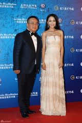 组图：电视华鼎奖红毯 郑爽仙气佟丽娅美艳