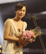 组图：百想电影柳承龙获大奖 河正宇得影帝