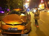 组图：田连元遇连环车祸儿子身亡 车祸现场惨烈