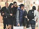 组图：邱淑贞携两女为公司庆功 爱女小脸肉嘟嘟