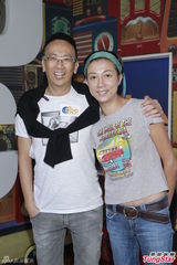 组图：吴绮莉拒回应房祖名吸毒 郑丹瑞望返电台