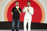 组图：《分手大师》孕妈杨幂与孙俪同挺邓超