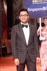 组图：亚太影展女星比美 侯佩岑温碧霞红毯争艳